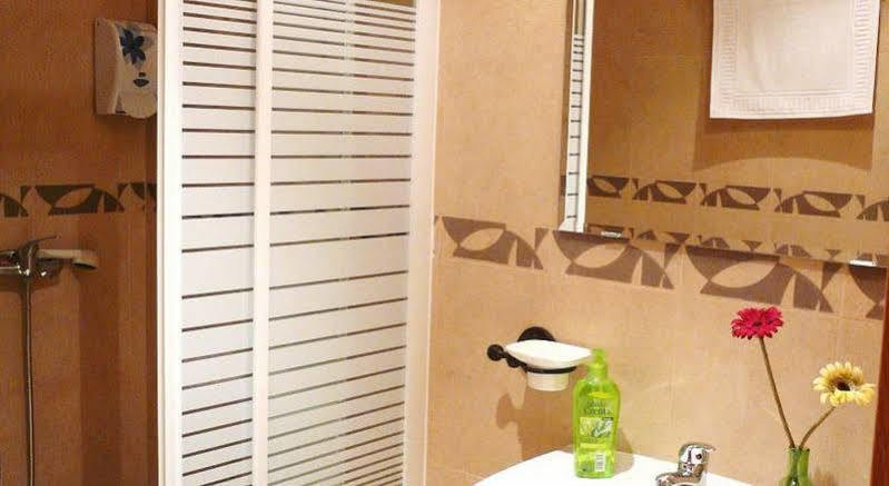 Apartamentos Apr Numancia مدريد المظهر الخارجي الصورة