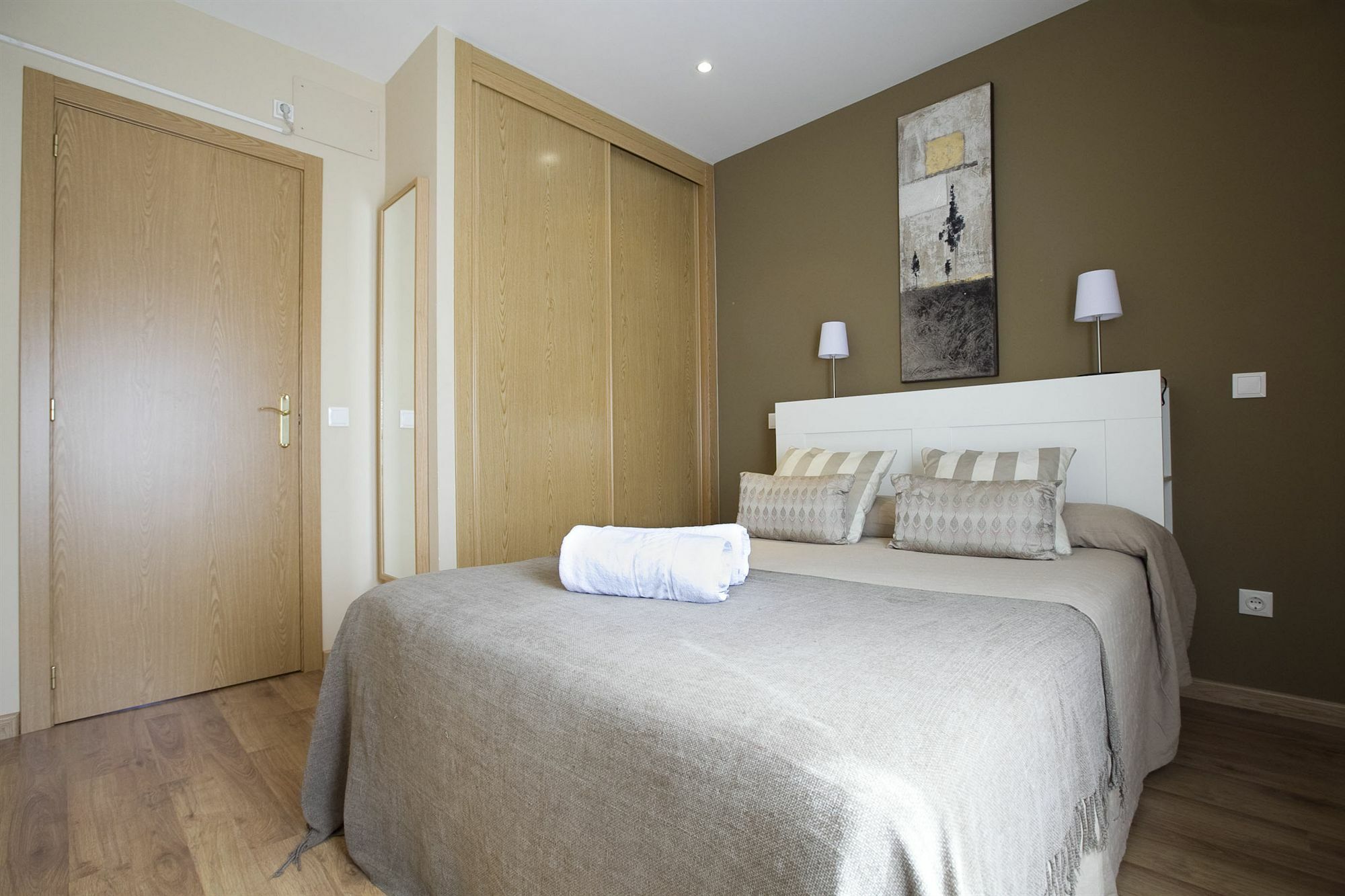 Apartamentos Apr Numancia مدريد المظهر الخارجي الصورة